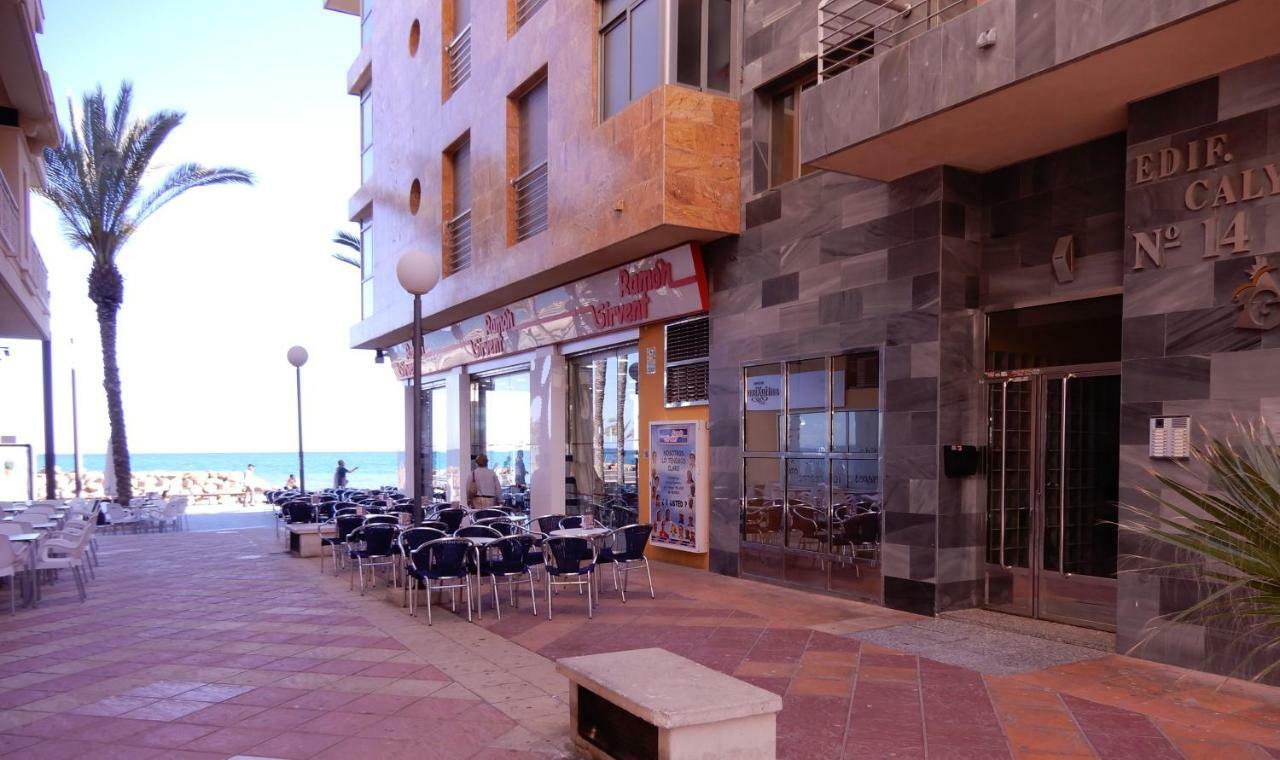 Edificio 1º Linea De Playa, En Paseo Maritimo De Torrevieja, Alicante, Costa Blanca Exterior foto